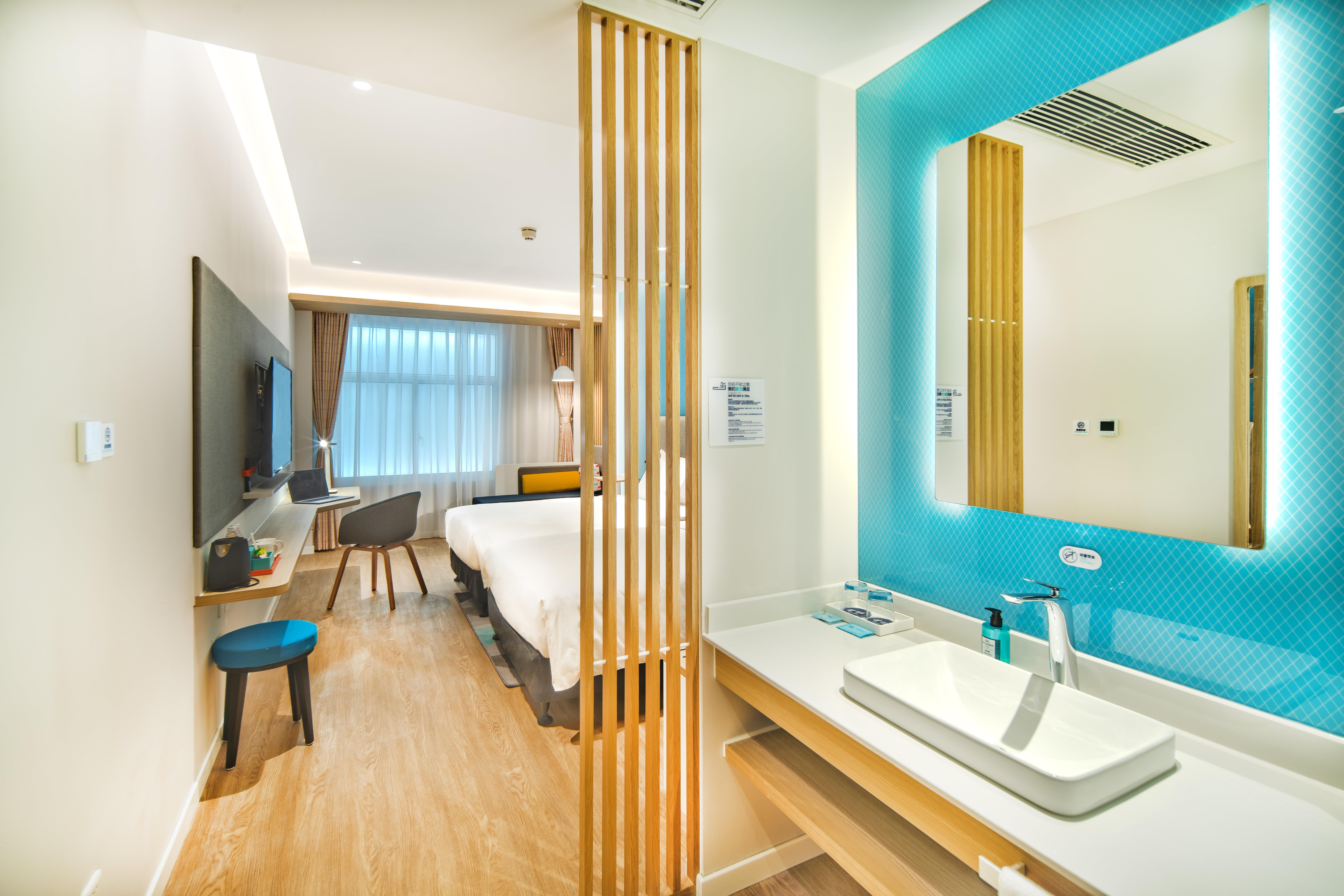 Holiday Inn Express Shanghai Pudong Zhangjiang By Ihg Exterior photo
