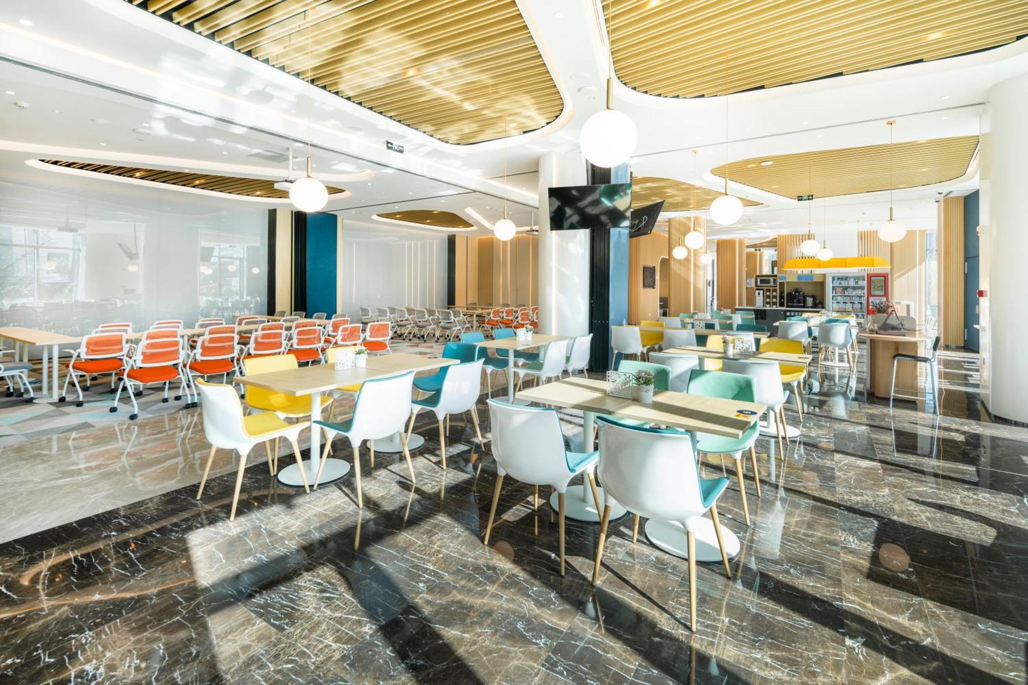 Holiday Inn Express Shanghai Pudong Zhangjiang By Ihg Exterior photo