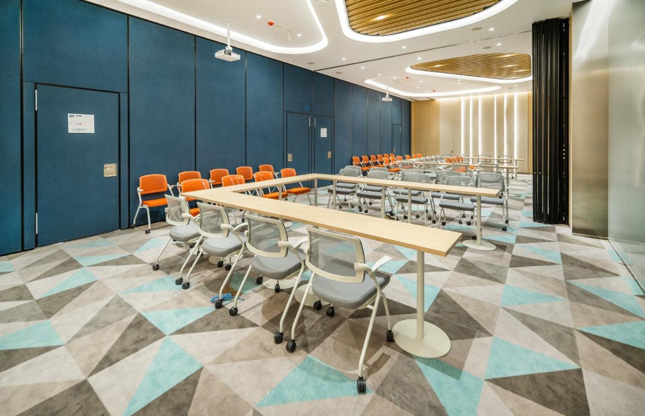 Holiday Inn Express Shanghai Pudong Zhangjiang By Ihg Exterior photo