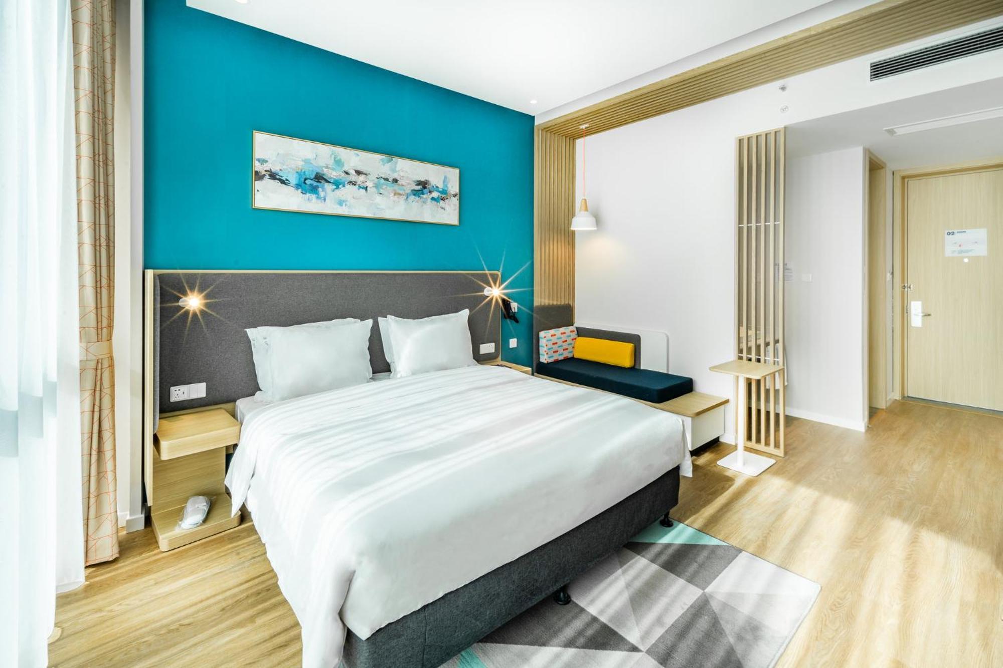 Holiday Inn Express Shanghai Pudong Zhangjiang By Ihg Exterior photo
