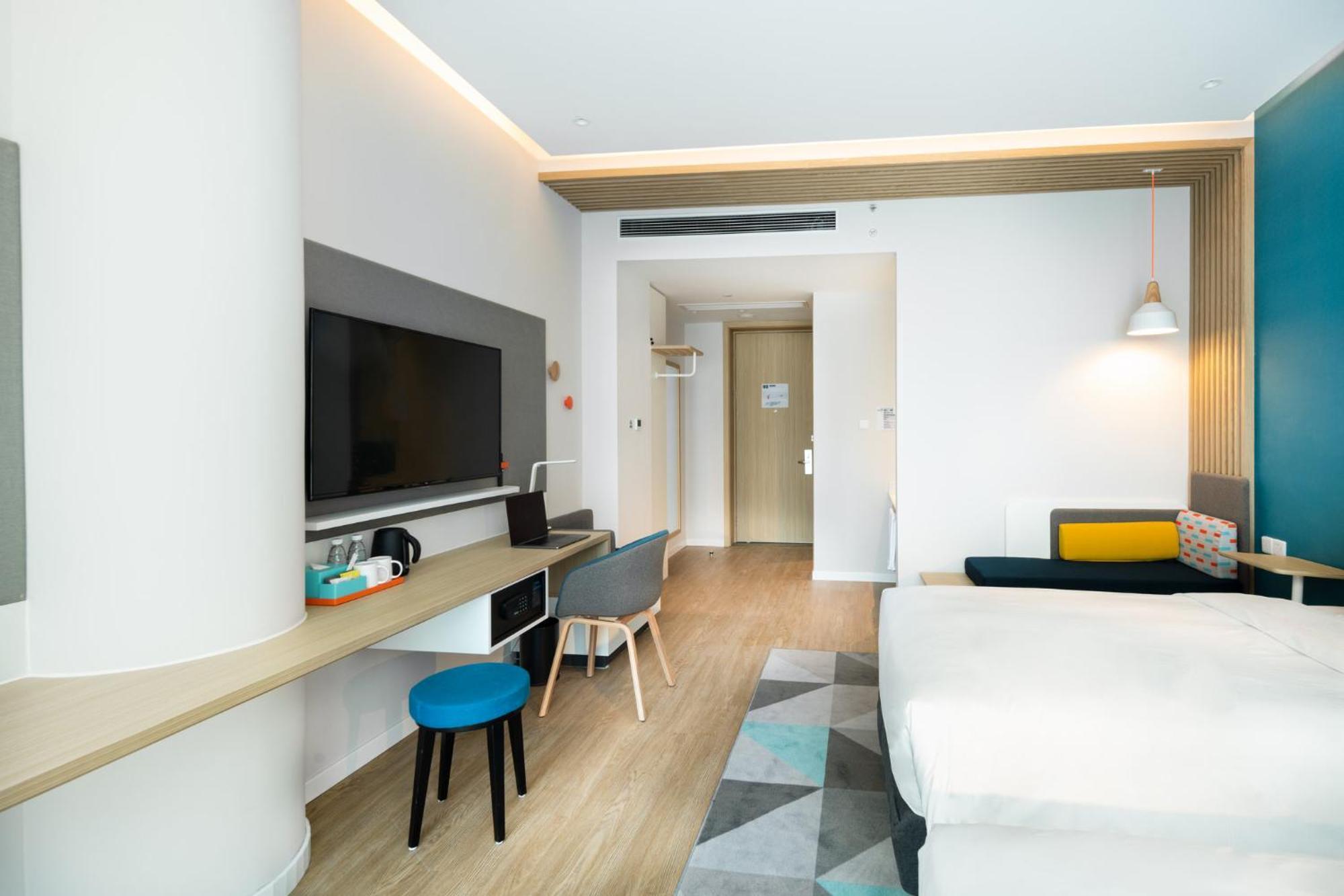 Holiday Inn Express Shanghai Pudong Zhangjiang By Ihg Exterior photo